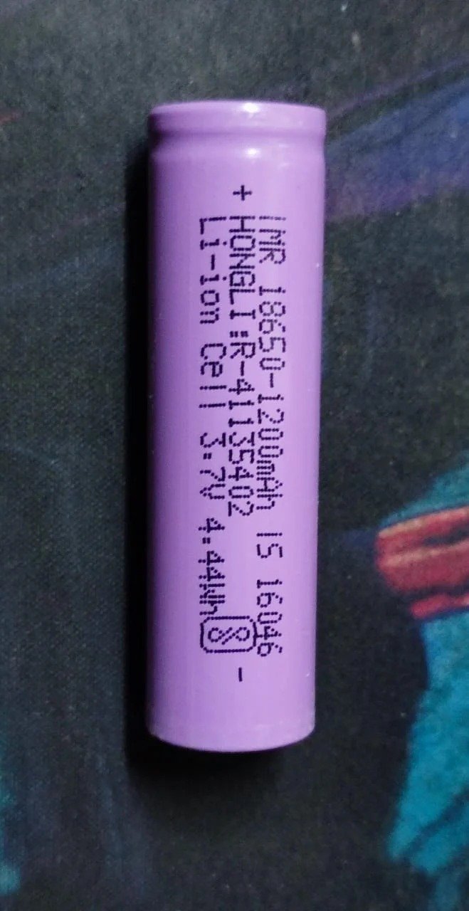 HONGLI ET7246 18650 Li-ion Rechargeable Battery – 3.7V 1200mAh